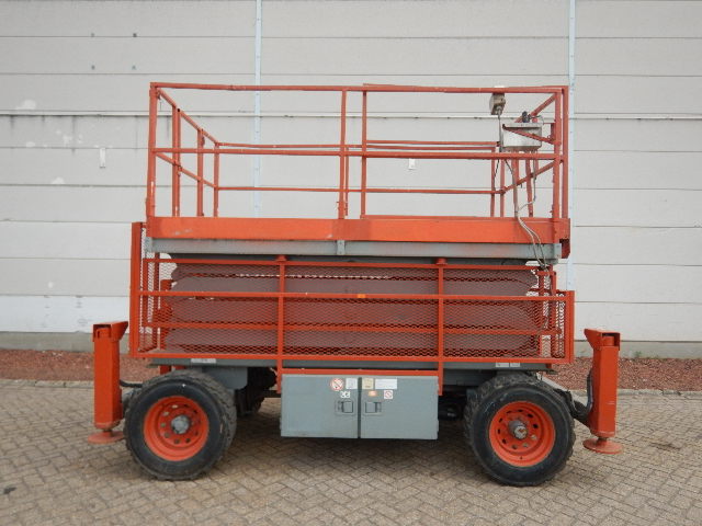 صورة ل SCISSOR LIFTS 2007 سكايجاك SJ7135