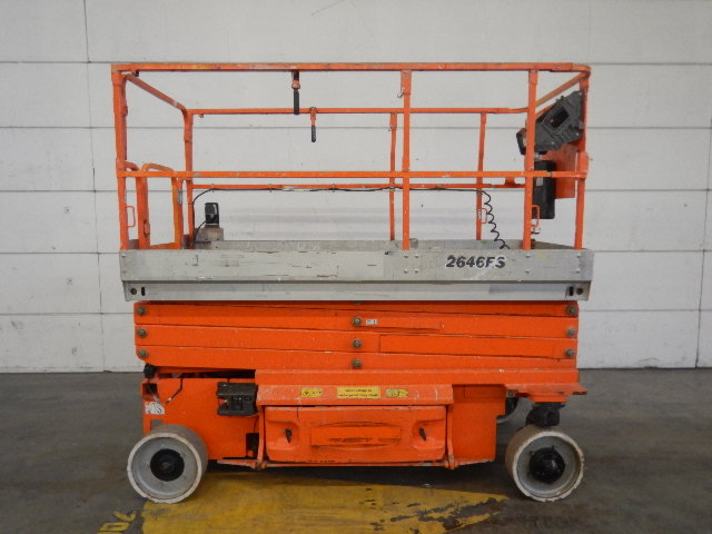 صورة ل SCISSOR LIFT 2008 جيه ال جي 2646ES