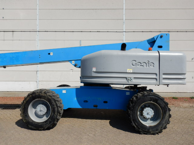 Image for 2005 Genie S85 for Sale in Bahrain