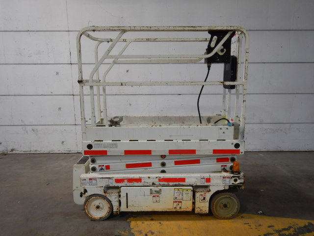 صورة ل SCISSOR LIFT 2013 هولوت OPTIMUM 8