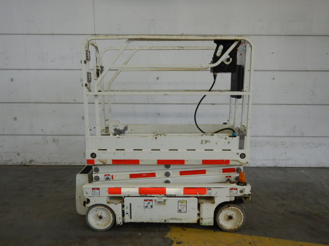 صورة ل SCISSOR LIFTS 2014 هولوت OPTIMUM 8