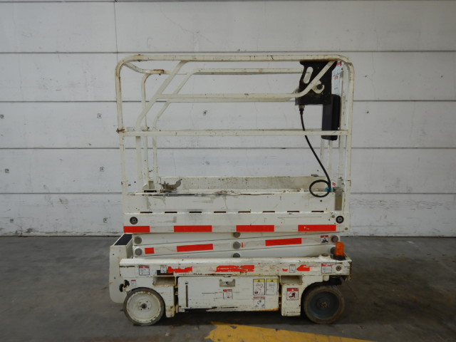 صورة ل SCISSOR LIFT 2014 هولوت OPTIMUM 8