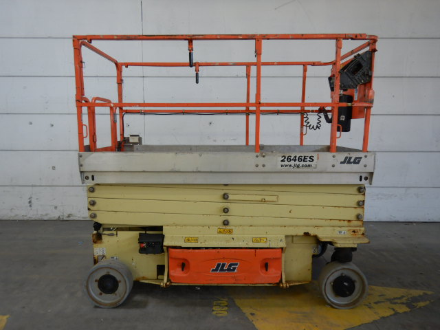 صورة ل SCISSOR LIFT 2011 جيه ال جي 2646ES