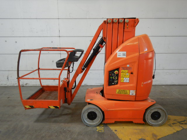 Image for VERTICAL MAST LIFTS 2010 JLG TOUCAN 10E