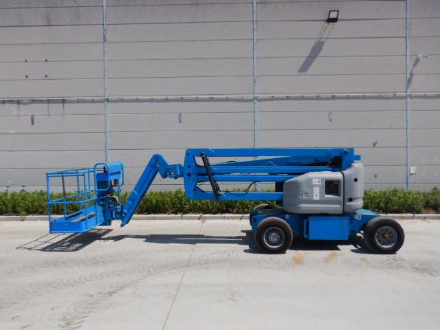 صورة ل Articulating boom 2006 جيني Z45