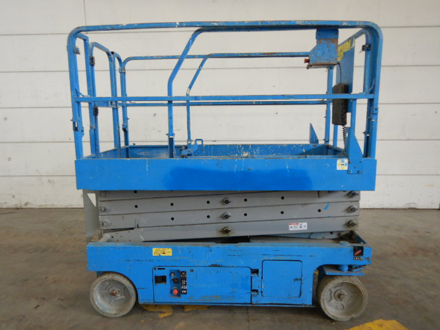 Image for SCISSOR LIFT 2009 Genie GS2646